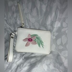 5/$25 White Floral Embroidered Wristlet Great For Easter